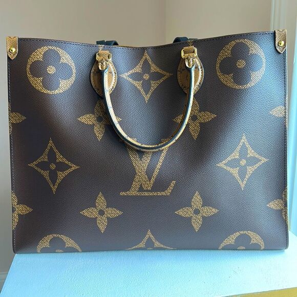 Louis Vuitton OntheGo GM Reverse Monogram Giant (Authentic) - Picture 1 of 16